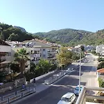 Family Ξενοδοχείο με διαμερίσματα 2*