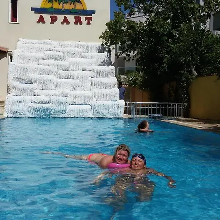 מלון דירות Family מרמריס