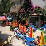 Family Aparthotel 2*