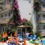 Aparthotel Family