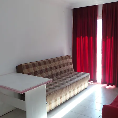 Family شقة فندقية 2*